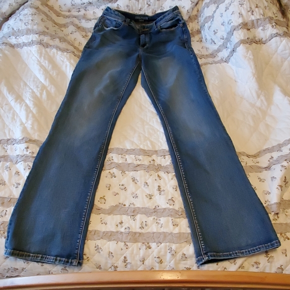 Maurices Curvy Jean's 3/4 - Picture 6 of 6